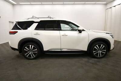 2024 Nissan Pathfinder, $38345. Photo 9