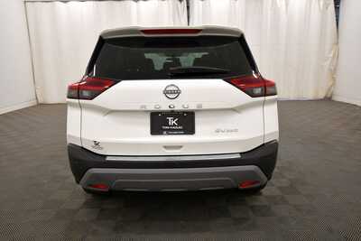 2023 Nissan Rogue, $25749. Photo 6