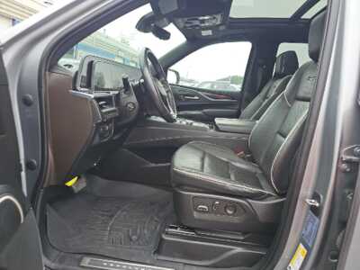 2023 Cadillac Escalade, $72349. Photo 3