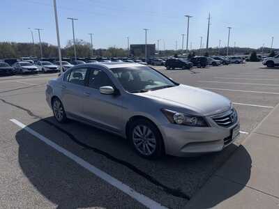 2011 Honda Accord, $13349. Photo 2