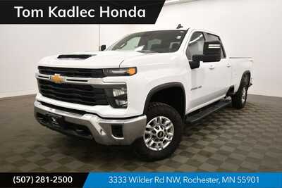 2024 Chevrolet 2500 Crew Cab, $53345. Photo 1