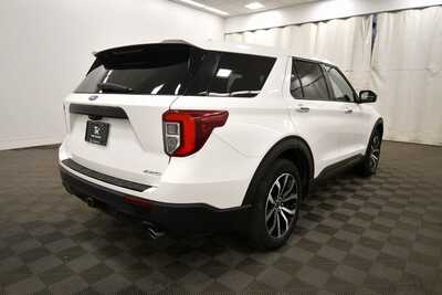 2022 Ford Explorer, $31822. Photo 8