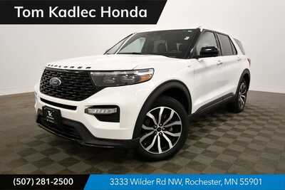 2022 Ford Explorer, $31822. Photo 1