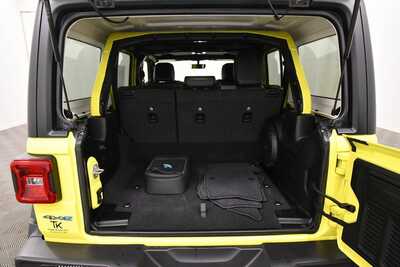 2023 Jeep Wrangler, $32570. Photo 7