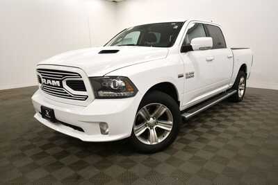 2018 RAM 1500 Crew Cab, $27001. Photo 2