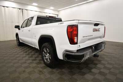 2021 GMC 1500 Crew Cab, $33845. Photo 5