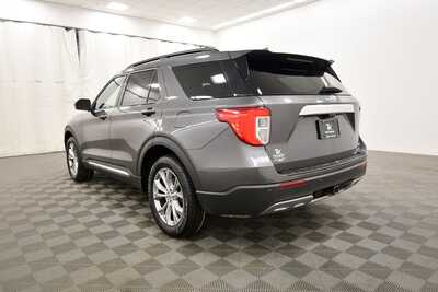 2020 Ford Explorer, $21845. Photo 5