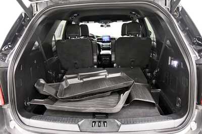 2020 Ford Explorer, $21845. Photo 7