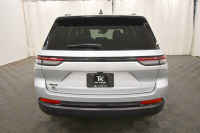 2024 Jeep Grand Cherokee, $33330. Photo 6