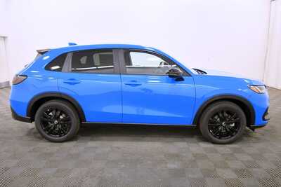 2027 Honda HR-V, $31337. Photo 8