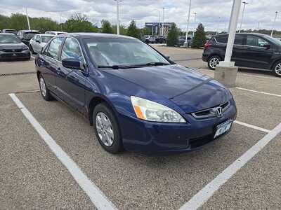 2004 Honda Accord, $6349. Photo 2