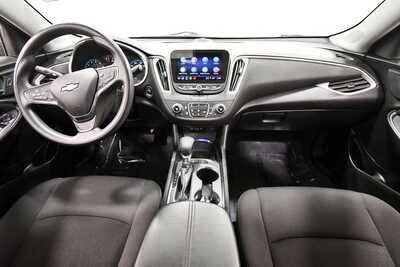 2024 Chevrolet Malibu, $18349. Photo 3