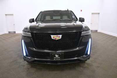 2024 Cadillac Escalade ESV, $90349. Photo 12