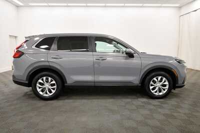 2025 Honda CR-V, $28349. Photo 9