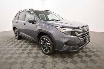 2025 Subaru Forester, $39345. Photo 10
