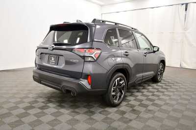 2025 Subaru Forester, $39345. Photo 8