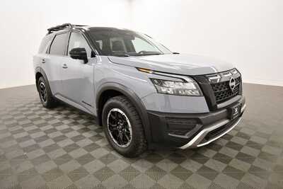 2025 Nissan Pathfinder, $40345. Photo 10