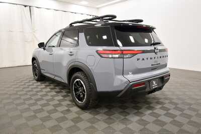2025 Nissan Pathfinder, $40345. Photo 5