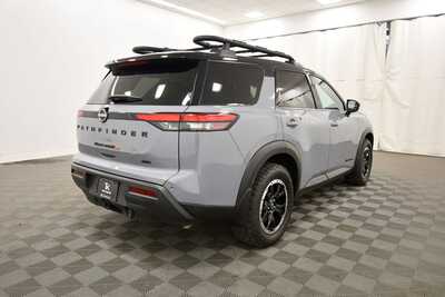 2025 Nissan Pathfinder, $40345. Photo 8