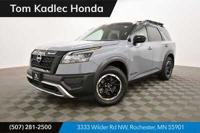 2025 Nissan Pathfinder, $40345. Photo 1