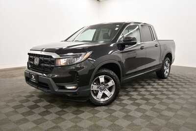 2025 Honda Ridgeline, $37349. Photo 2