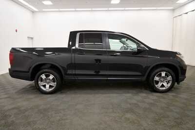 2025 Honda Ridgeline, $37349. Photo 8