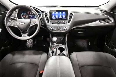 2024 Chevrolet Malibu, $17849. Photo 3