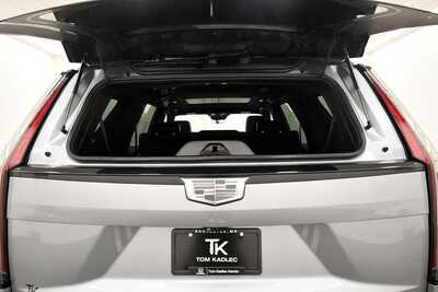 2023 Cadillac Escalade, $71649. Photo 7