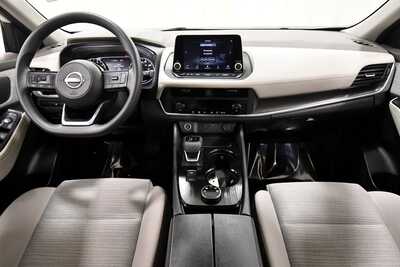 2023 Nissan Rogue, $25749. Photo 3