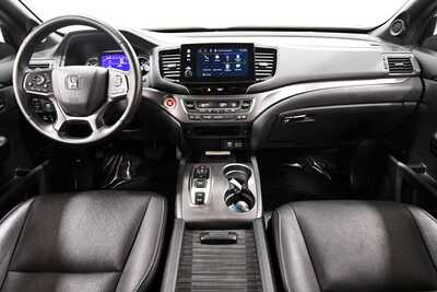 2023 Honda Passport, $33849. Photo 3