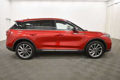 2023 Lincoln Corsair, $31849. Photo 9