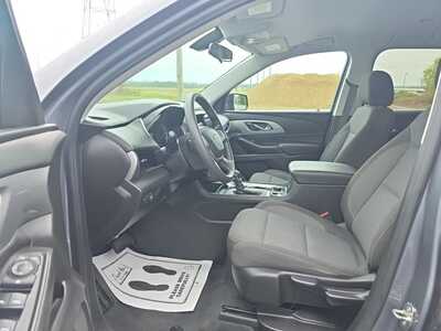 2021 Chevrolet Traverse, $26149. Photo 3