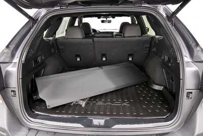 2022 Subaru Outback, $30145. Photo 7