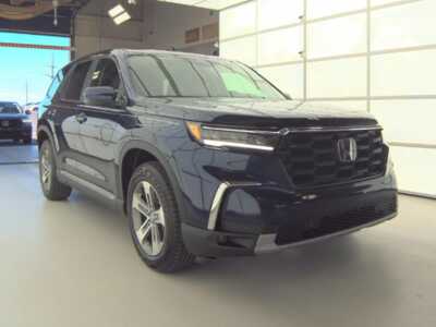 2023 Honda Pilot, $38749. Photo 2