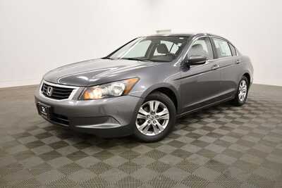 2010 Honda Accord, $9845. Photo 2