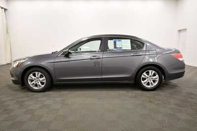 2010 Honda Accord, $9845. Photo 4