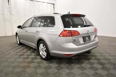 2015 Volkswagen Golf, $10349. Photo 5