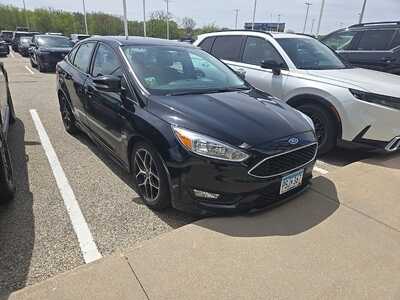 2016 Ford Focus, $11749. Photo 2