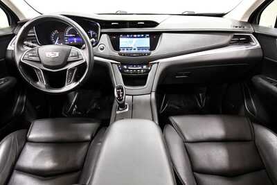 2017 Cadillac XT5, $14849. Photo 3