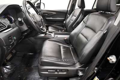 2018 Honda Ridgeline, $20349. Photo 12