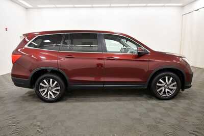 2019 Honda Pilot, $23849. Photo 9