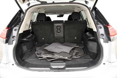 2019 Nissan Rogue, $18849. Photo 7