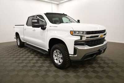 2020 Chevrolet 1500 Crew Cab, $28349. Photo 10