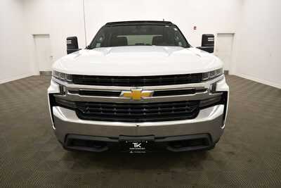 2020 Chevrolet 1500 Crew Cab, $28349. Photo 11