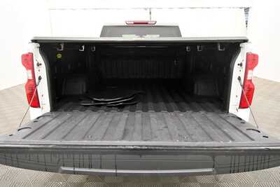 2020 Chevrolet 1500 Crew Cab, $28349. Photo 7