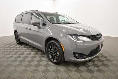2020 Chrysler Pacifica, $25349. Photo 10