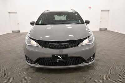 2020 Chrysler Pacifica, $25349. Photo 11