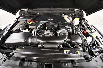2021 Jeep Gladiator, $29349. Photo 12