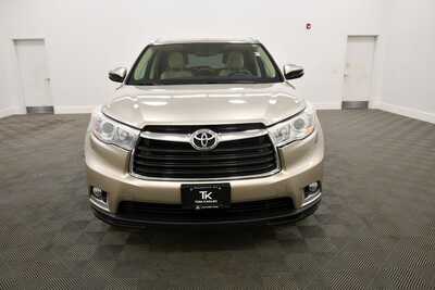 2015 Toyota Highlander, $19349. Photo 11