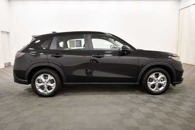 2025 Honda HR-V, $25349. Photo 9